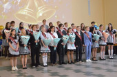 Во всех школах Киришского района сегодня прозвенел последний звонок